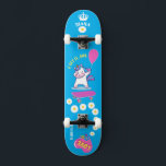 Eenhoorn op skateboard met gepersonaliseerde bijsc<br><div class="desc">Unicorn Personalized Skateboard KLIK OP PERSONALISEREN SJABLOON OPTION EN VOER de naam in. u kunt ook andere bijschriften aanpassen. Cool skateboard ontworpen met levendige kleuren en voor de achtergrond en een funky eenhoorn op een skateboard. Dit Skateboard maakt een geweldig cadeau-idee voor een eenhoornliefhebber.</div>