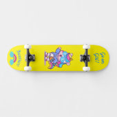 Eenhoorn op skateboard met gepersonaliseerde bijsc (Horizontaal)