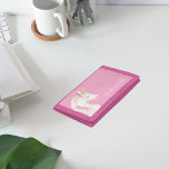 Eenhoorn roze witte schattige naam meisje drievoud portemonnee<br><div class="desc">Roze achtergrond versierd met een schattige eenhoorn hoofd. De eenhoorn in witte en zachte tinten roze. Personaliseren en een naam toevoegen.</div>