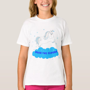 Eenhoorn shirt met een eenhoorn over een wolk