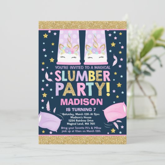 Eenhoorn Slumber Party Verjaardag Uitnodiging (Staand voorkant)