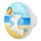 Eenhoorn speelt op het strand keramische knop (Rechts)