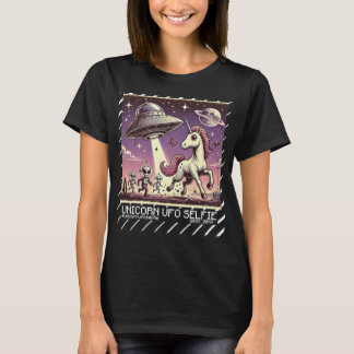 Eenhoorn UFO Selfie:  Escape (UFO alien) T-shirt