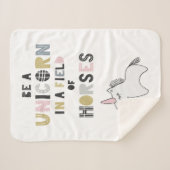 Eenhoorn zijn op het gebied van paarden sherpa deken (Voorkant (horizontaal))