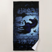 Eenhoorn zwart magische fee in donker bos strandlaken (Voorkant)