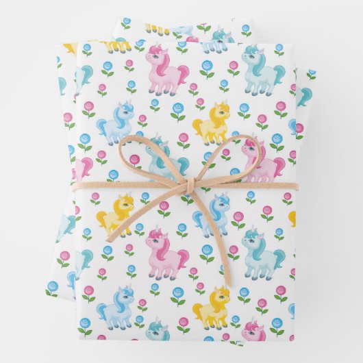eenhoornmeisjes met een leuke Birthday-tiel Inpakpapier Vel (In situ)