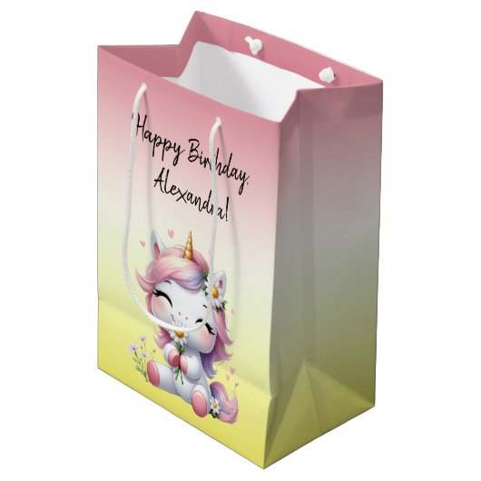 Eenhoorns en madeliefjes, "Gelukkige Verjaardag" Medium Cadeauzakje (Voorkant Gekanteld)