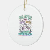 Eenhoring Pilates en Pixie Dust Vette Typografie T Keramisch Ornament (Links)