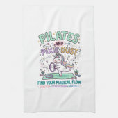 Eenhoring Pilates en Pixie Dust Vette Typografie T Theedoek (Verticaal)
