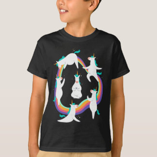 Eenhoring Yoga Zonnegroet Poses Regenboog Meme  T-shirt