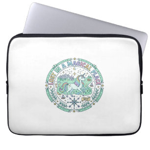 Eenhorn verloren in een magische plek Funny Print  Laptop Sleeve