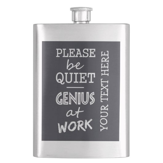Eenius op de maatkolf voor monogram op het werk heupfles (Voorkant)