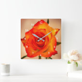 Eénmalige Oranje bloem van Roos Vierkante Klok (Huis)