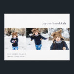 Eenvoud | Hanukkah Photo Collage Kaart<br><div class="desc">Verstuur Hanukkah groeten naar vrienden en familie met onze elegante fotokaarten. Deze kaart is ontworpen om drie van uw favoriete vierkantsfoto's aan te passen die naast elkaar zijn geplaatst in een collage indeling en bevat uw aangepaste Hanoekagroet (weergegeven met "Joyous Hanukkah") en familienaam/-namen. Kaarten keren terug naar een subtiel waterverf...</div>