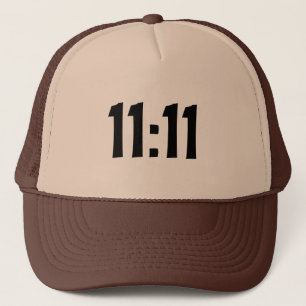 Eenvoudig 11:11 Engel nummer Trucker Pet