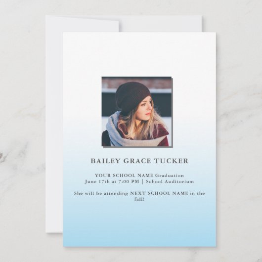 Eenvoudig AFSTUDEERDER Lichte Blauwe Bekleding om  Aankondiging (Achterkant)