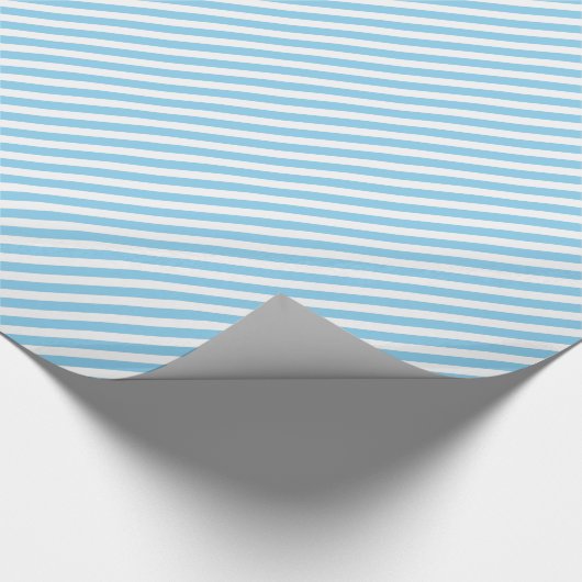 Eenvoudig Babyblauw Wit Diagonaal Stripe Kunstpatr Cadeaupapier (Hoek)