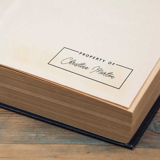 Eenvoudig bezit van handgeschreven manuscriptnaam  zelfinktende stempel