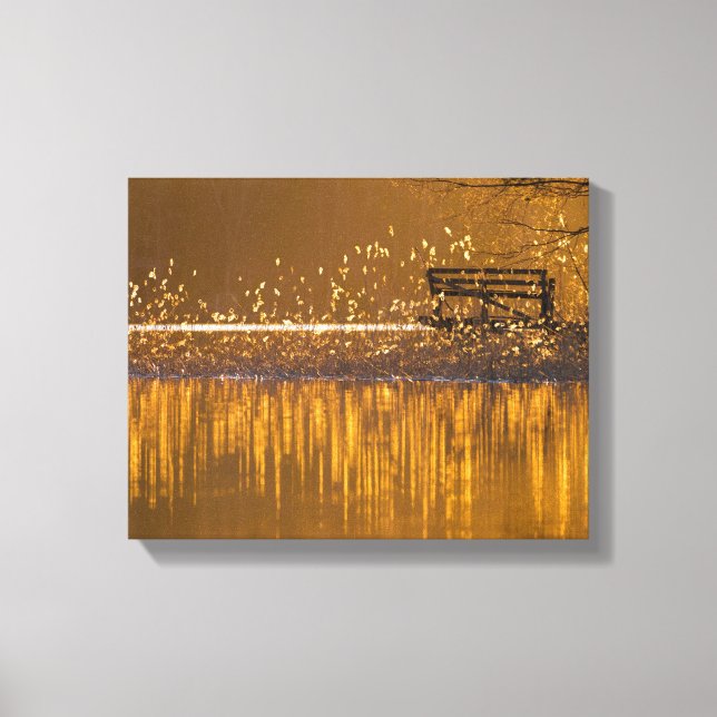 Eenvoudig bij het meer in het gouden licht canvas afdruk (Front)