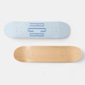 Eenvoudig Blauw Drie Lettermonogram Persoonlijk Skateboard (Horizontaal)