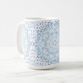 Eenvoudig blauw en wit Elegant Bloemen Mandala Koffiemok (Voorkant links)