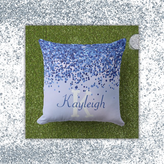 Eenvoudig blauw geborsteld metaal en glitter monog buitenkussen (Creator heeft geüpload)