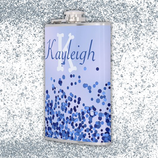 Eenvoudig blauw geborsteld metaal en glitter monog heupfles