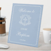 Eenvoudig bloemenkruis op lichtblauwe doop Welkom Reclamebord Met Voetstuk (Insitu)