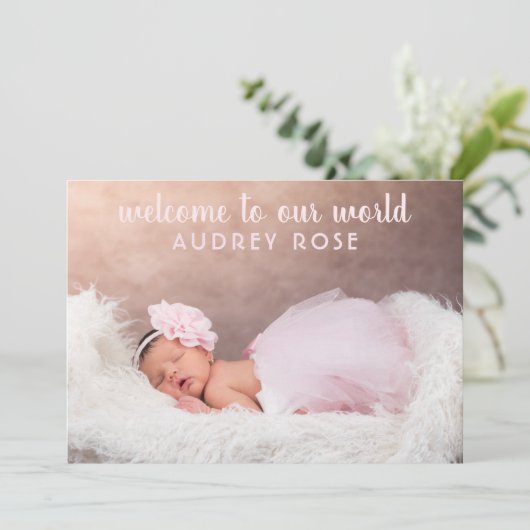 Eenvoudig Blush Roze foto Collage Baby Girl Birth Aankondiging (Staand voorkant)