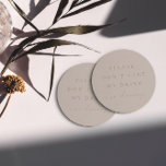 Eenvoudig Blush Roze Neem mijn Drink niet, ik ben  Ronde Kartonnen Onderzetter<br><div class="desc">Het ontwerp is voorzien van een handgeschreven lettertype en een modern, minimalistisch ontwerp. Ontworpen om te coördineren met voor het Collectie van de Uitnodiging van de Weddenschap "SERENA". Om de tekst te verplaatsen of de grootte, de doopvont, of de kleur te veranderen, klik "klik om verder"het aan te passen. Uitzicht...</div>