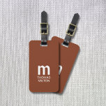 Eenvoudig Bruin Wit Vet Monogram Bagagelabel<br><div class="desc">Elegant aanpasbaar bruin bagagelabel met gedurfd monogram.</div>