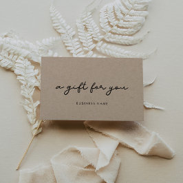 Eenvoudig cadeaubon voor kraftpapier visitekaartje