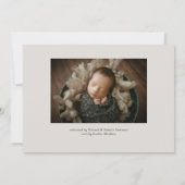 Eenvoudig Calligrafie-script Hallo Foto Baby Birth Aankondiging (Achterkant)