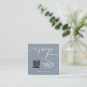 Eenvoudig Chic Dusty Blue QR Code Weddenschap Informatiekaartje (Staand voorkant)