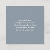 Eenvoudig Chic Dusty Blue QR Code Weddenschap Informatiekaartje (Achterkant)