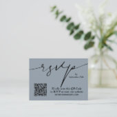 Eenvoudig Chic Dusty Blue QR Code Weddenschap Informatiekaartje (Staand voorkant)