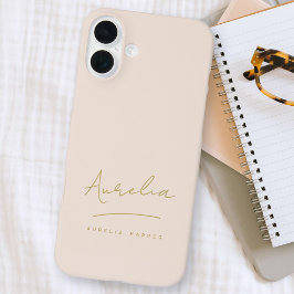 Eenvoudig Chic Script Monogram Blush Pink Gold iPhone 16 Plus Hoesje