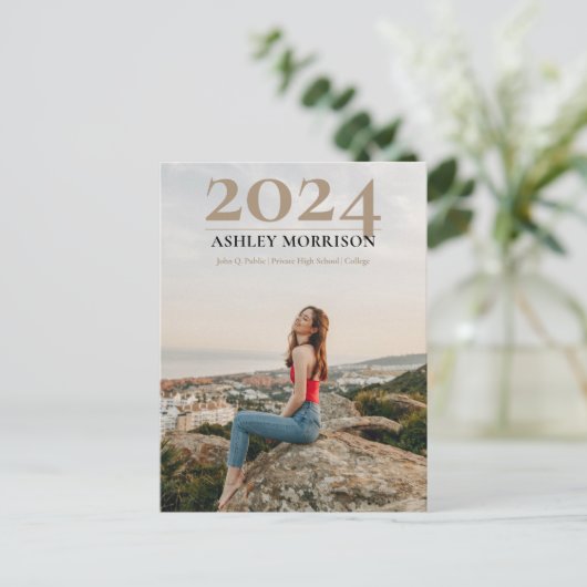 Eenvoudig Classy 2024 Foto Tan Afstuderen Briefkaart (Staand voorkant)