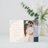 Eenvoudig crème en gemuteerde rode foliage foto-br uitnodiging briefkaart (Staand voorkant)