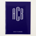 Eenvoudig drieletterig monogram donkerblauw planner<br><div class="desc">Een donkerblauw-wit monogram met drie letters voor haar planner. U kunt zowel het lettertype als de achtergrond wijzigen als u de voorkeur geeft aan koele heldere kleuren. Creëer uw eigen monogrammed cadeau voor hun huis kantoor.</div>