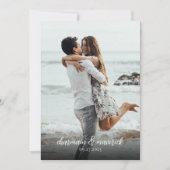 Eenvoudig Dusty Blue Script Photo QR Code Weddensc Kaart (Voorkant)