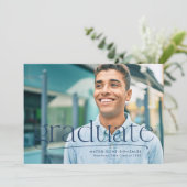 Eenvoudig, eenfotoblauw afstuderen aankondiging (Staand voorkant)