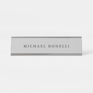 Eenvoudig effen modern elegant zilvergrijs bureau naambordje