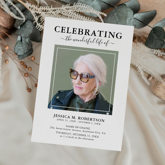 Eenvoudig Elegaant Funeralie Herdenkingsprogramma Drieluik Uitnodiging