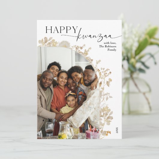 Eenvoudig Elegant Gelukkig Kwanzaa Feestdagenkaart (Staand voorkant)