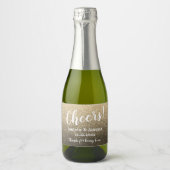 Eenvoudig elegant modern Glitter Party Cheers Wedd Sparkling Wijnetiket (Voorkant)
