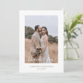 Eenvoudig Elegant Modern Script 4 foto's bruiloft Bedankkaart (Staand voorkant)