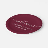 Eenvoudig Elegant Modern Script Burgundy Wedding Papieren Bordje (Gekanteld)