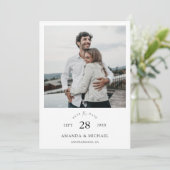 Eenvoudig Elegant Modern Script Photo Wedding Save The Date (Staand voorkant)