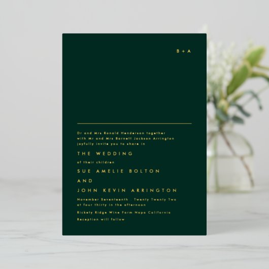 Eenvoudig Elegant Monogram Gold | Emerald Green Folie Uitnodiging (Staand Voorkant)